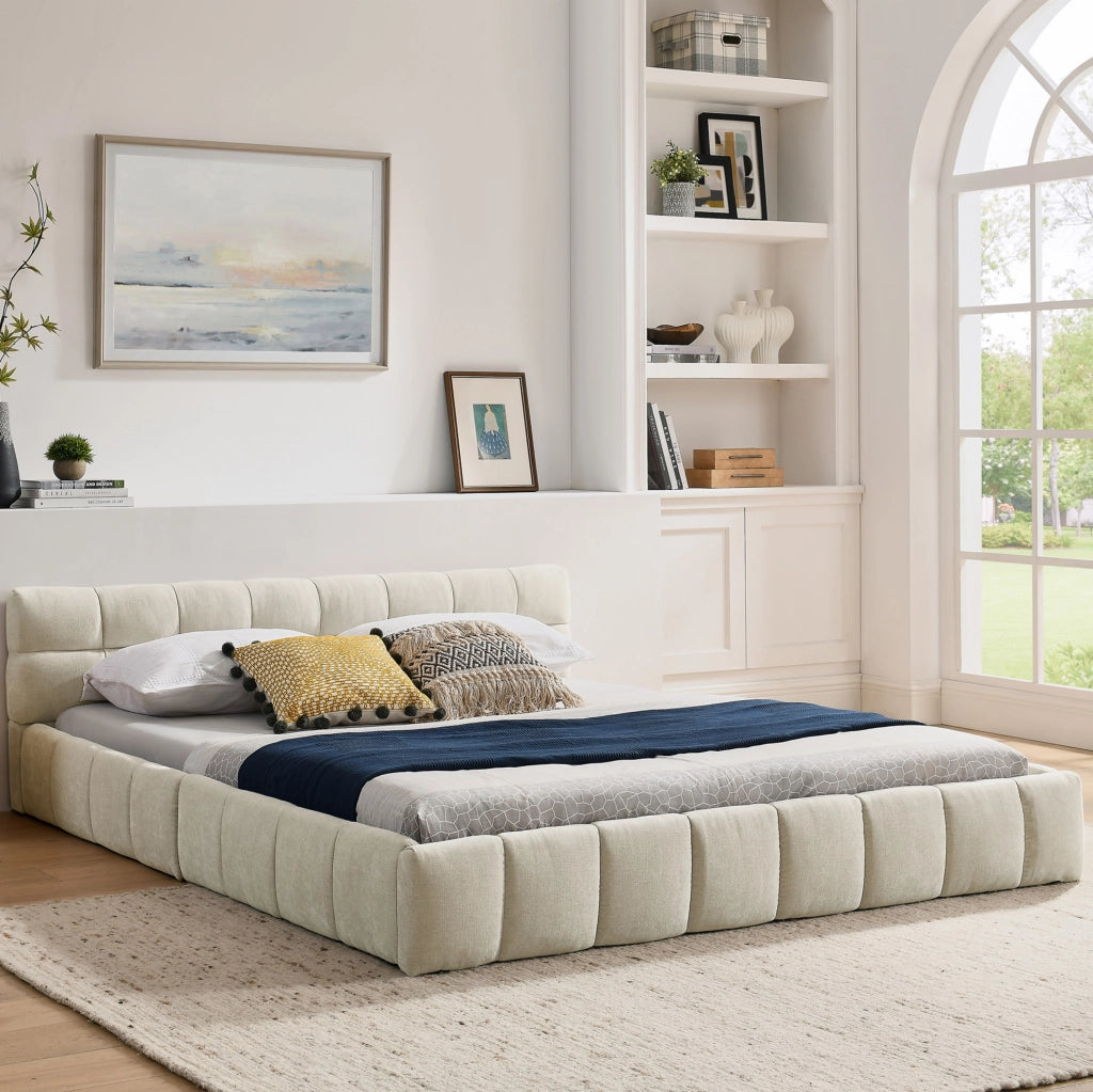 Letto matrimoniale 160x200 cm in chenille beige con struttura in eucalipto e ferro