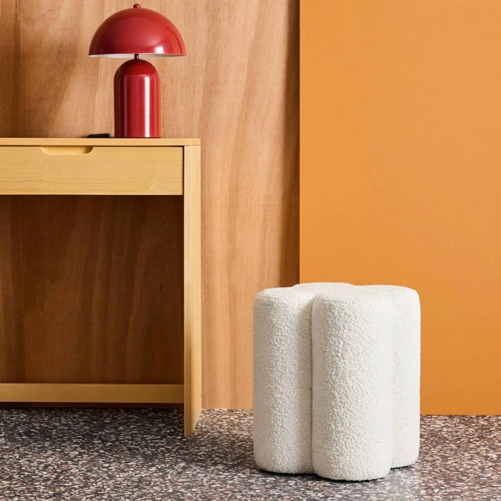 Pouf trifoglio in bouclé, bianco