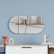 Specchio ovale da parete Otis con design astratto e fondo nero 80x40H