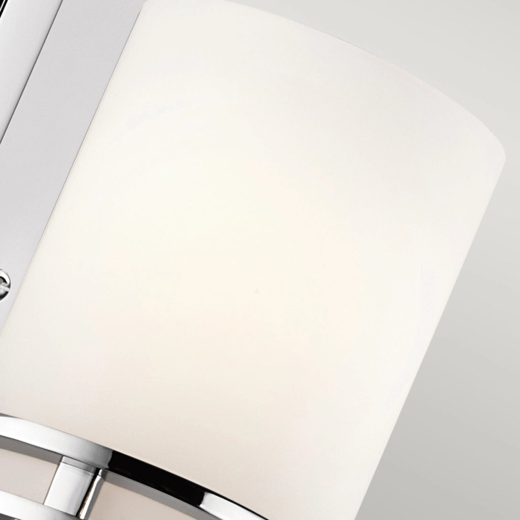 Applique bagno Hendrik cromata con vetro opale IP44