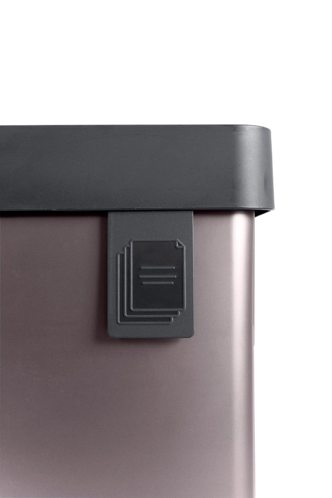 Pattumiera Alta 54L Interno Esterno Keter Verto Recycle 43,5x26,5x68,7 cm con Bordo Copri Sacco in Plastica Rosa Perla