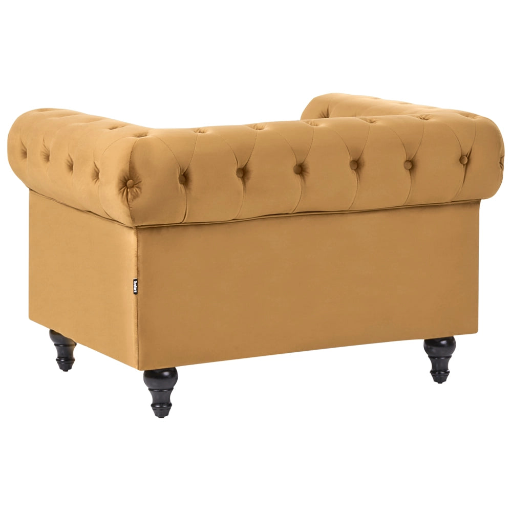 Poltrona Chesterfield Rivestimento in Tessuto Velluto oro Gambe in Legno Scuro Contemporanea