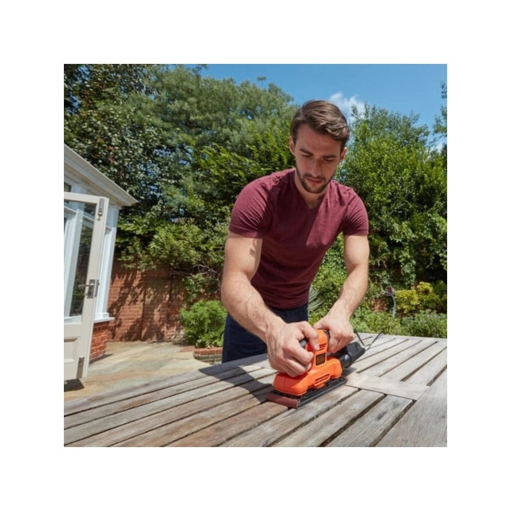 Levigatrice Orbitale 1/3 di Foglio BEW220 Qs 150 W Black+Decker